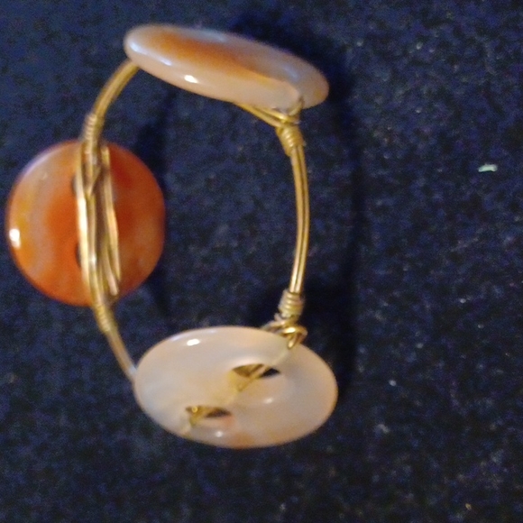 Bee Wired bangle - Picture 2 of 2